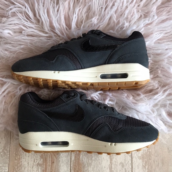 NWT Nike ID Air Max 1 Custom Grey - Picture 5 of 8